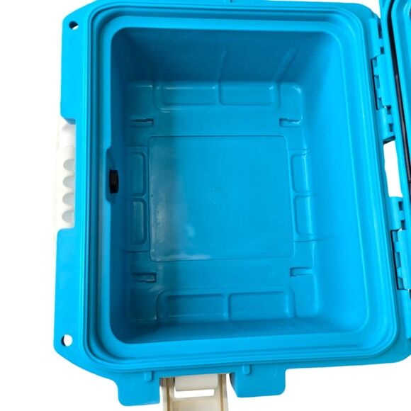 Invicta Limited Edition Aqua Blue Empty Hard Watch Dive Case Only - Picture 10 of 16